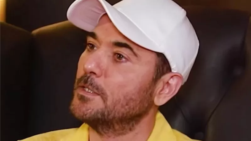 أحمد عز يكشف أصعب محطات حياته ويتحدث عن وفاة والديه وعلاقته بالله