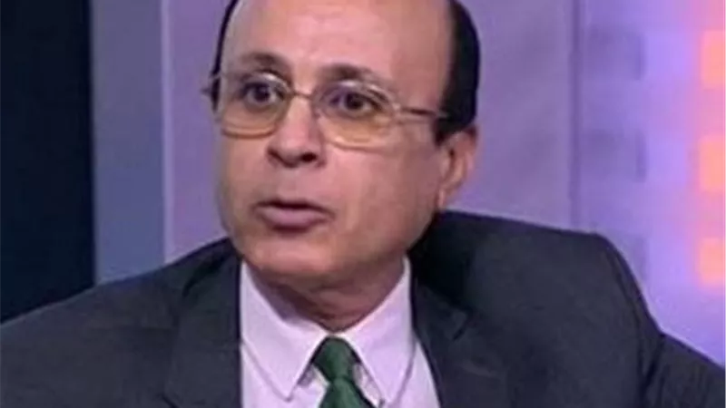 مجدي صبحي ينتقد الاستعراض على المسرح ويستشهد بعادل إمام: “الزعيم لم يهبط بطائرته على خشبة المسرح”