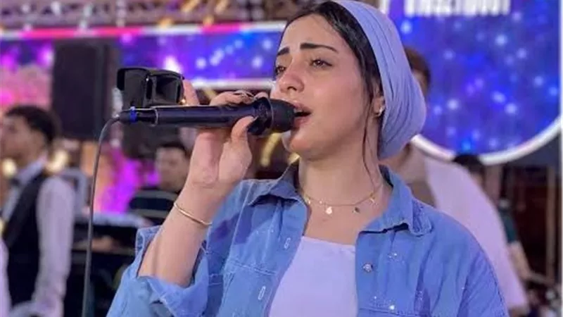 بعد ساعات من حفلها.. سيارة آية شعبان تحترق والمطربة: “قدر الله وما شاء فعل”
