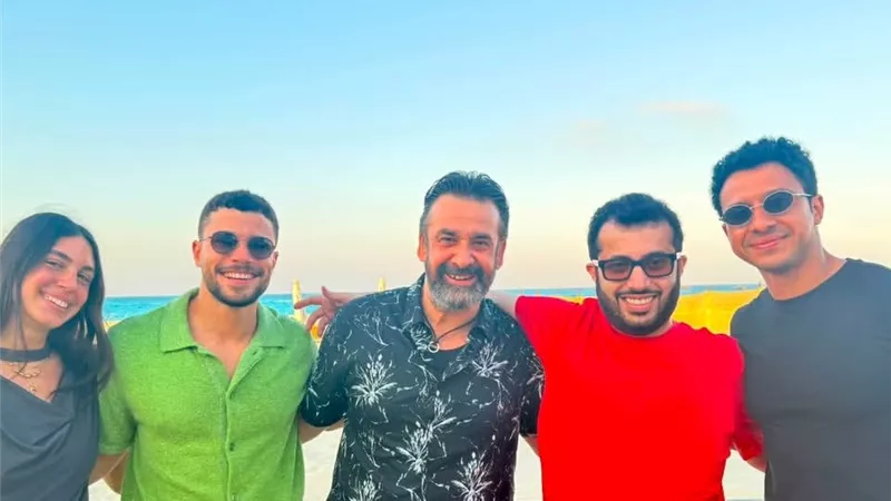 حبايب قلبي.. تركي آل شيخ يشارك صورة مع عصام عمر وكريم عبد العزيز 