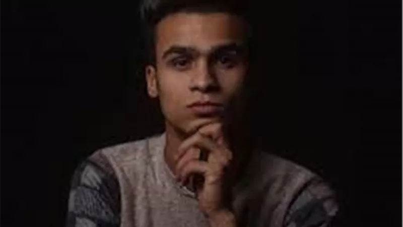 مصطفى حدوتة يحتفل بتعاونه الثالث مع محمد منير: 