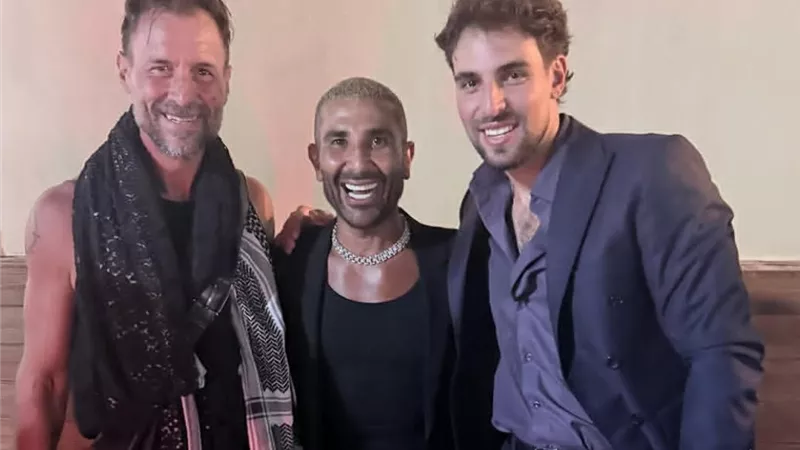 قابلت سان وأبوه ليڤانت.. لقاء طريف بين أحمد سعد وسانت ليڤانت ووالده