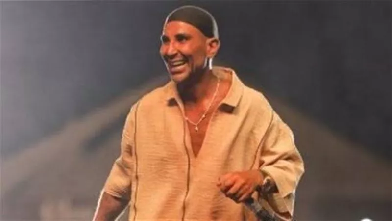 أحمد سعد عن عمرو سعد: “يا بيعيط في المسلسلات يا يضرب الفريق كله”