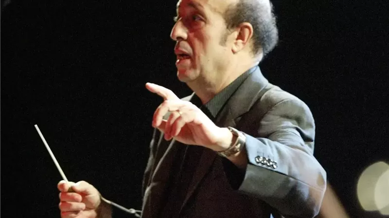 وفاة الموسيقار التونسي محمد القرفي عن عمر ناهز 78 عامًا