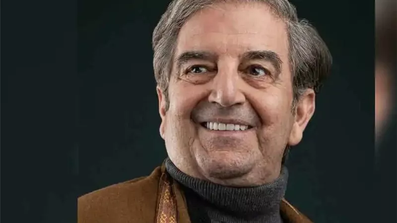 وفاة الفنان الجزائري سيد أحمد أقومي عن عمر ناهز 86 عامًا