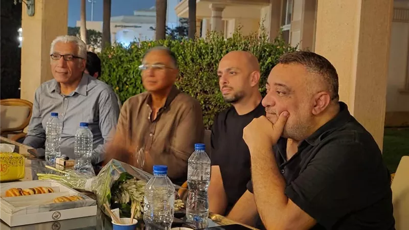 عبد الرحيم كمال يوثق احتفاله بأشرف العشماوي بعد فوزه بجائزة الشيخ زايد