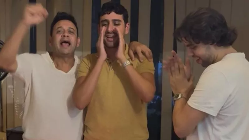 يا تري اتمنيت إيه؟.. مصطفى قمر يحتفل بعيد ميلاد ابنه تيام