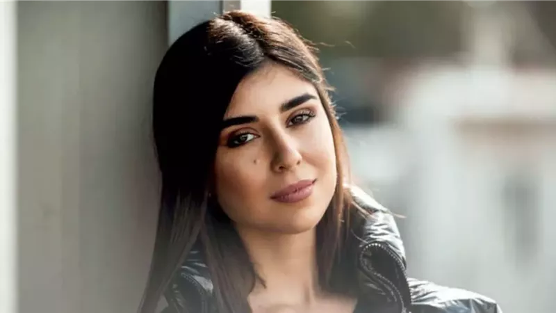 أجمل نَعم نطق بها قلبي.. زينة مكي تعلن ارتباطها رسمياً