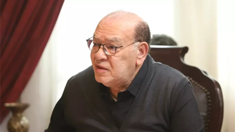 صلاح عبد الله ينتهي من تصوير مشاهده في مسلسل “إعلام وراثة”
