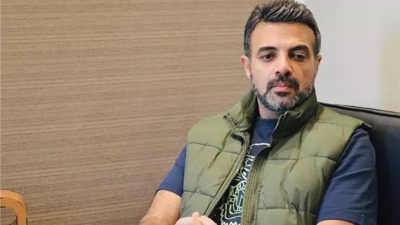 عمرو محمود ياسين عن منتخب مصر: فوضي كبيرة