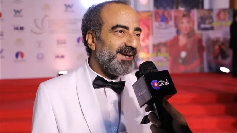 ياسر عزت في حوار مع كارافان:ياريتنا كلنا في عباية الزعيم.. ومحمد إمام له طعمه الخاص ومافيش دور صعب عليا