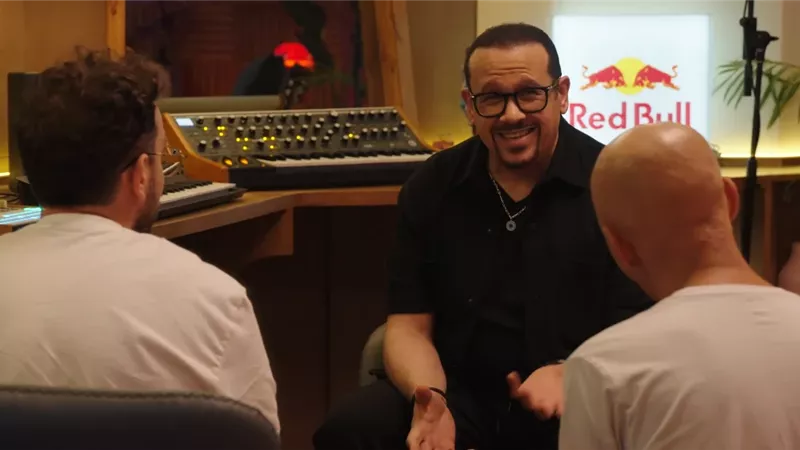 هشام عباس يلتقي الناظر وزيد خالد في “مزيكا صالونات”