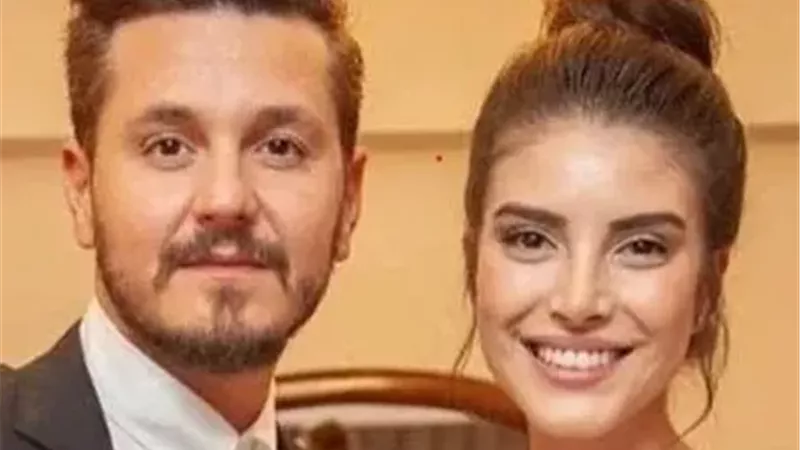 رسميًا.. طلاق دينيز بايسال وباريش يورتشو بعد 7 سنوات من الزواج